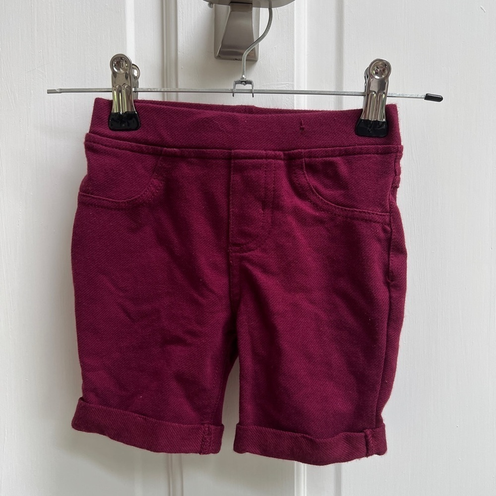 Garanimals 2T Plum Soft Bermuda Girls Shorts- have a small hole
